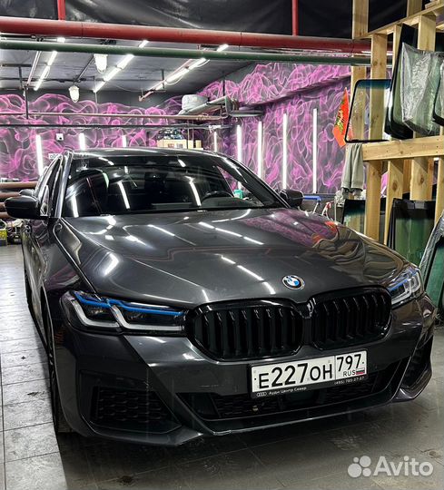 Лобовое стекло на BMW X6M o-6035