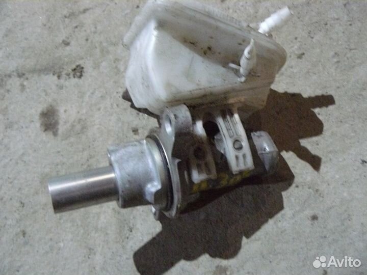 Главный тормозной цилиндр Peugeot 308