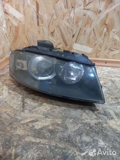 Фара Правая Ксенон Ауди А3 8P В сборе Левый руль