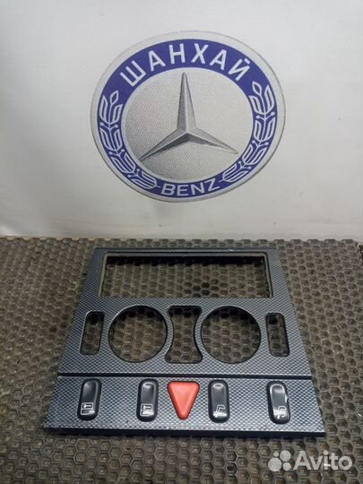 Рамка магнитолы C220 W202 Mercedes