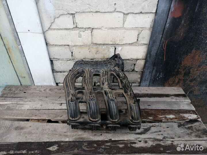 Впускной коллектор LADA Priora Лада Приора 16кл