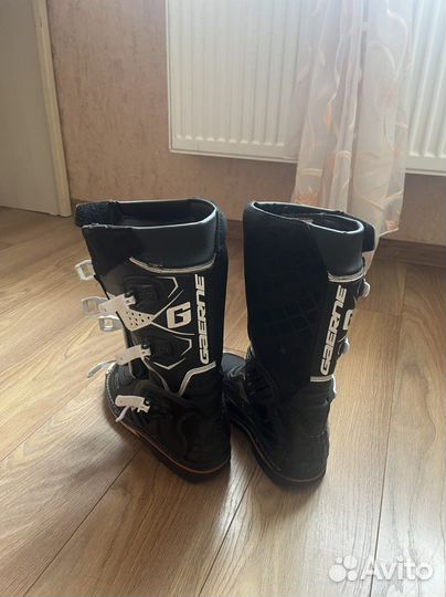 Мотоботы gaerne SG-J маломерят на 38-39