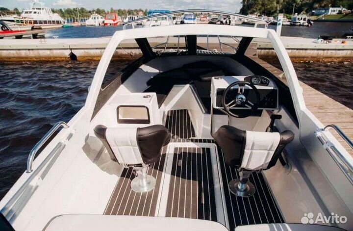 Аренда катера с капитаном прогулка на катере