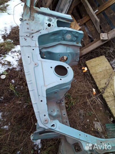 Четверть передняя правая тойота Рав 4 кузов 10