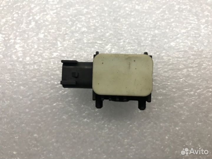 Датчик удара передний Ford Mondeo седан 2.3 2010