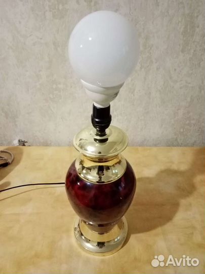 Лампа настольная