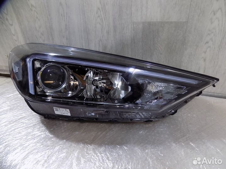 Фара правая Hyundai Tucson