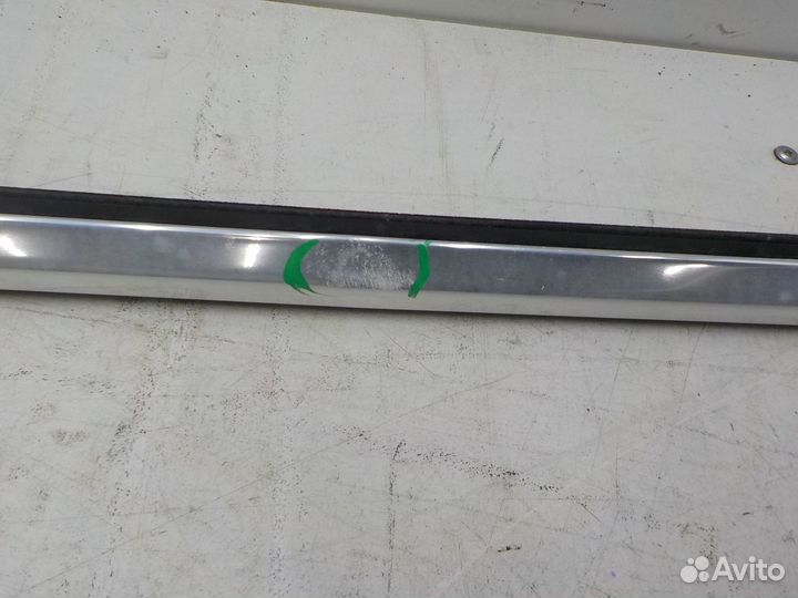 Б/У Б/У Накладка двери задней правой 51357437858