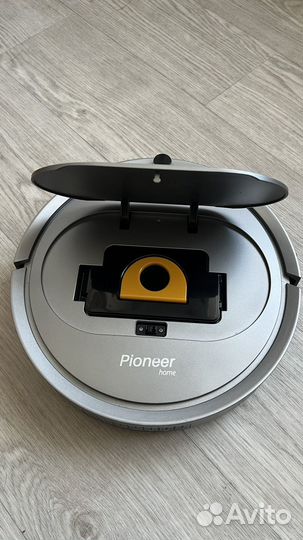 Робот пылесос