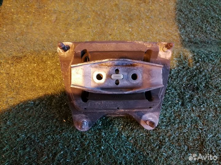 Опора кпп (подушка) задняя 4F0399151BL Audi A6 C6