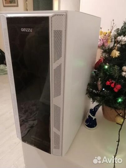 Корпусы для пк белые со стеклом, черный