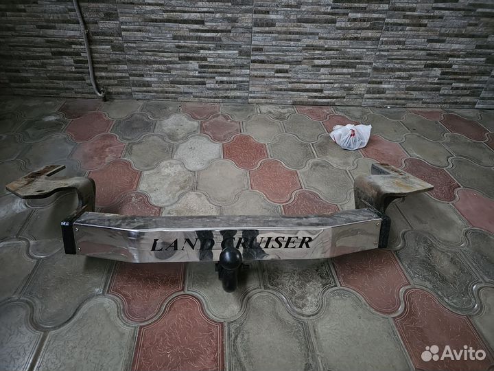 Фаркоп на Land Cruiser 200