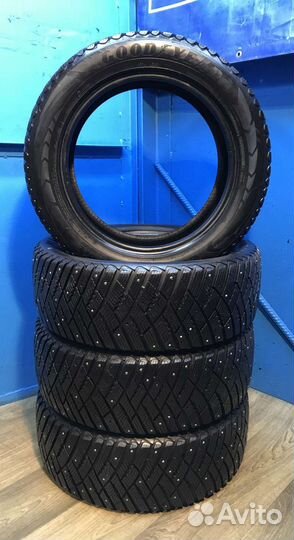 Goodyear Ultragrip Ice Arctic 235/55 R17
