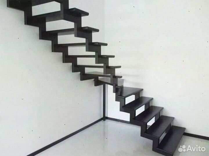 Лестницы на металлокаркасе от изготовителя