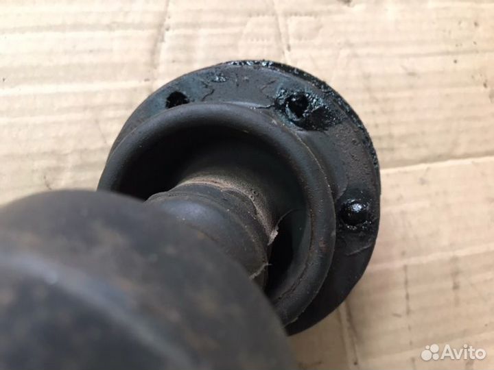 Карданный вал передний Land Rover Discovery III