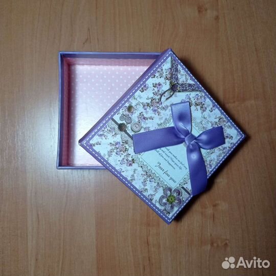 Коробка подарочная