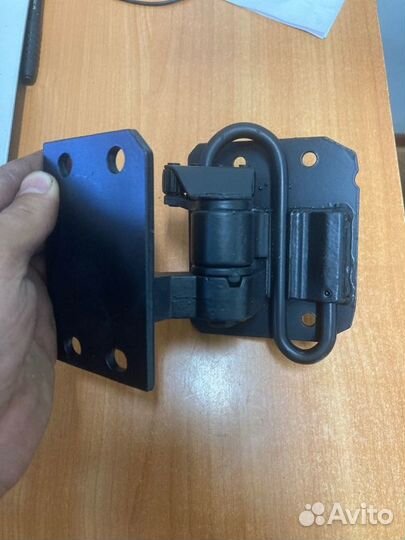 Петля двери верхняя левая Man Tga Tgs Tgx