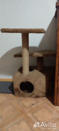 Домик для кошки с когтеточкой