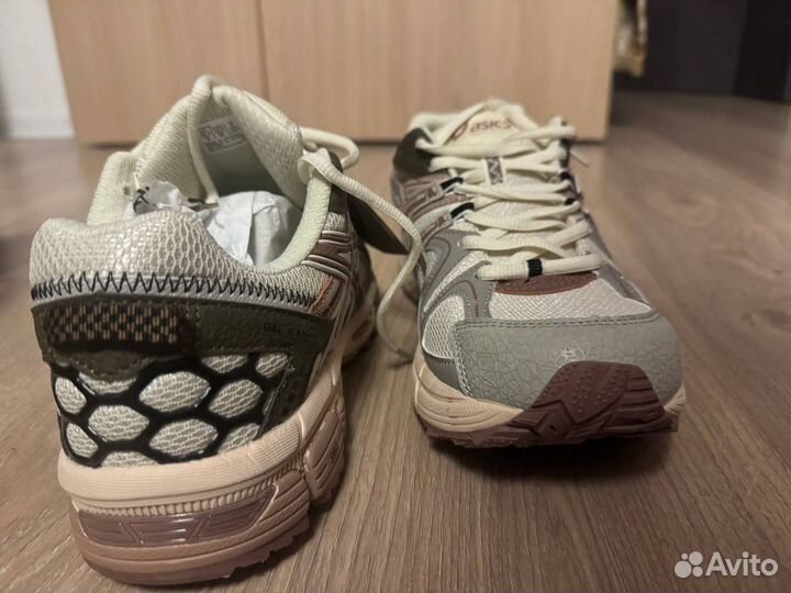 Кроссовки asics 42 размер