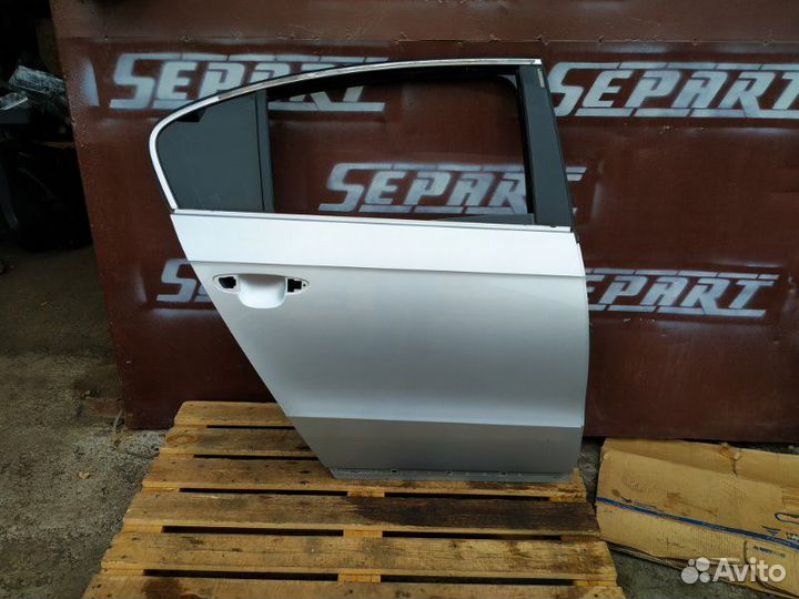 Дверь задняя правая Volkswagen Passat B7 1.4 caxa