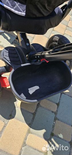 Трехколесный велосипед BMW