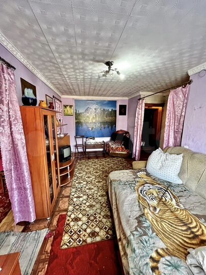 2-к. квартира, 43 м², 1/3 эт.