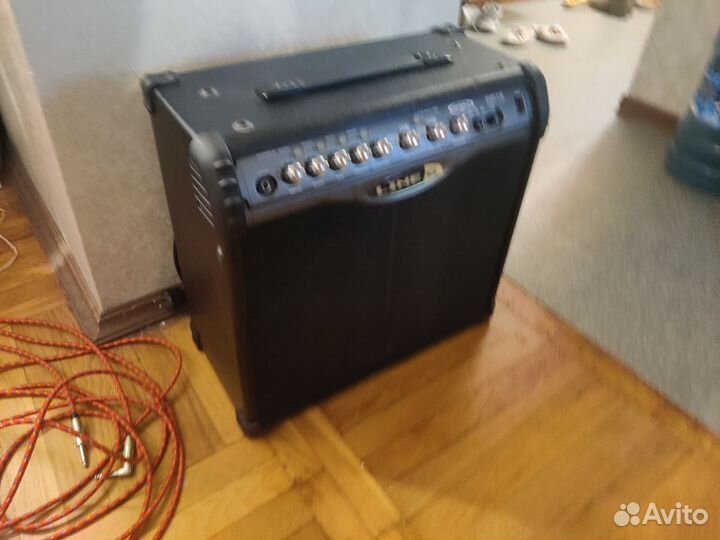 Комбоусилитель гитарный Line 6 II 30 вт