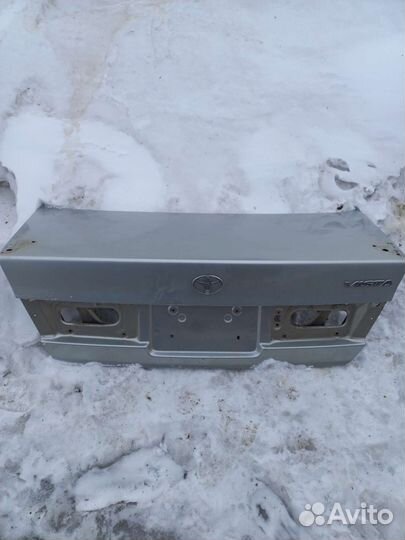 Крышка багажника toyota vista v50