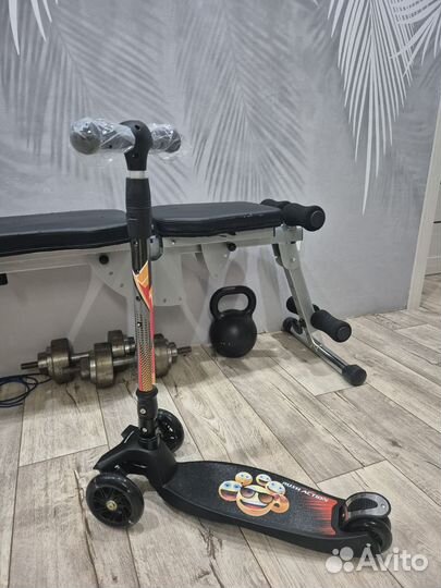 Самокат детский трехколесный новый