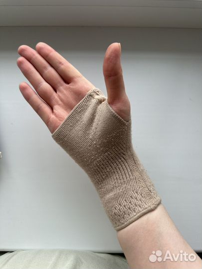 Бандаж на лучезапястный сустав правый размер 1