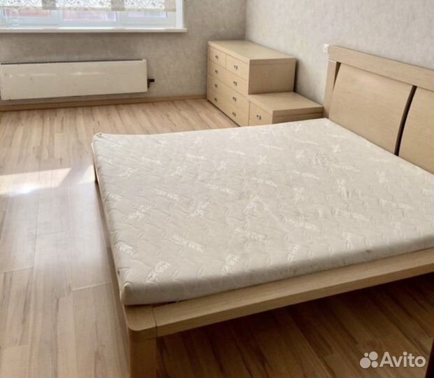 Кровать и 2 тумбы италия