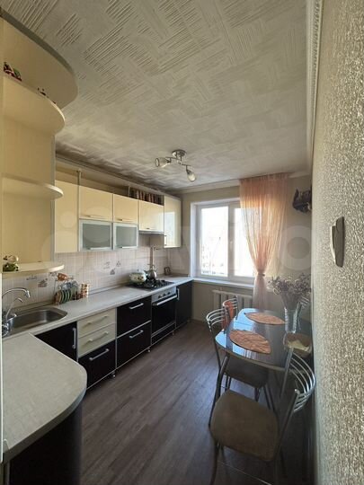 3-к. квартира, 74 м², 10/10 эт.