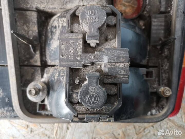 Фонарь задний правый Volkswagen Passat B4