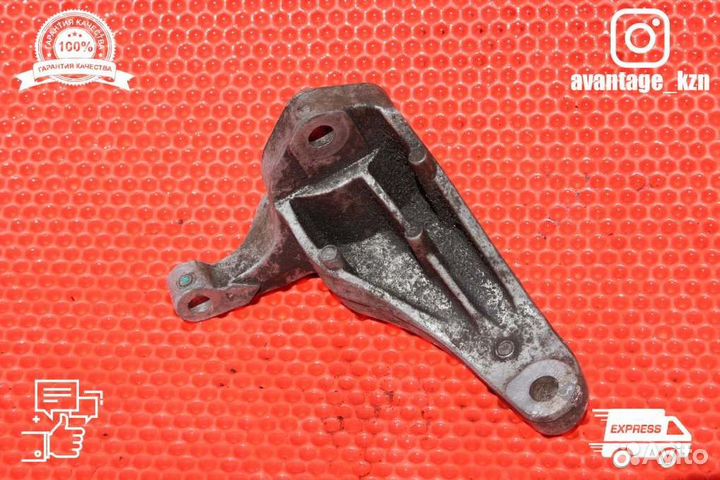 Кронштейн кпп задний Ford Focus 2