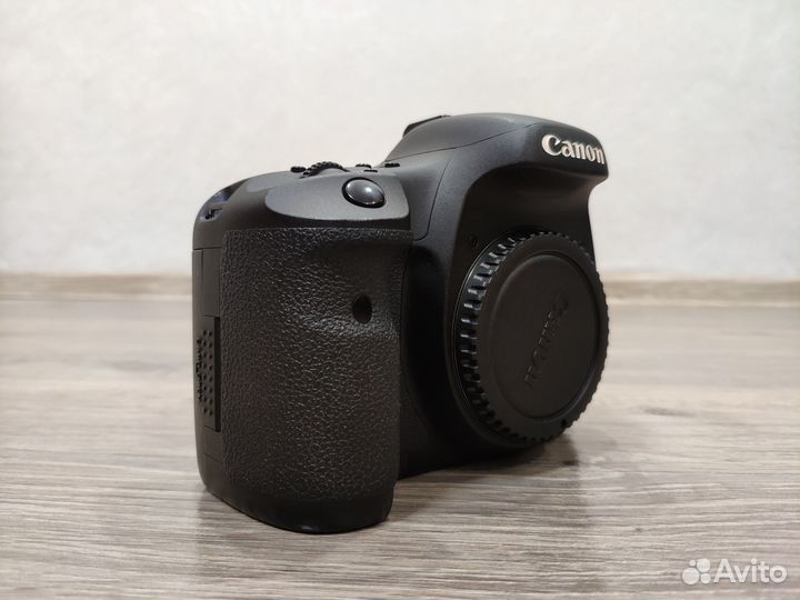 Canon 7D Body пробеги 33285 и 26670 кадров