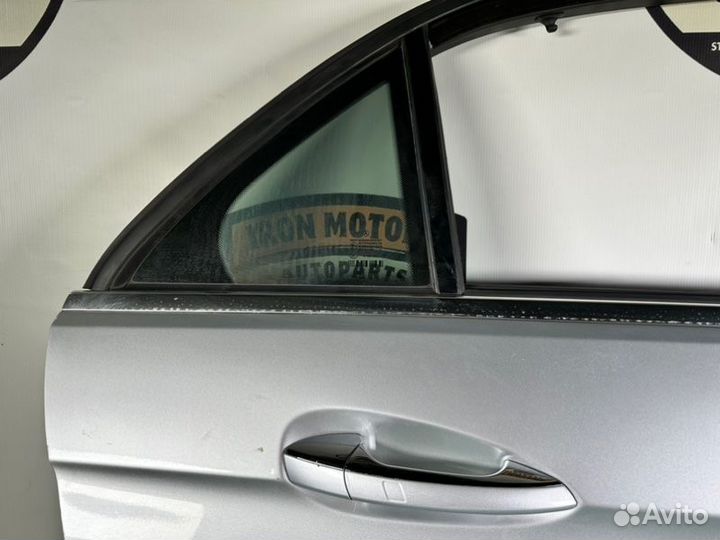 Дверь боковая задняя правая Mercedes-Benz E 250