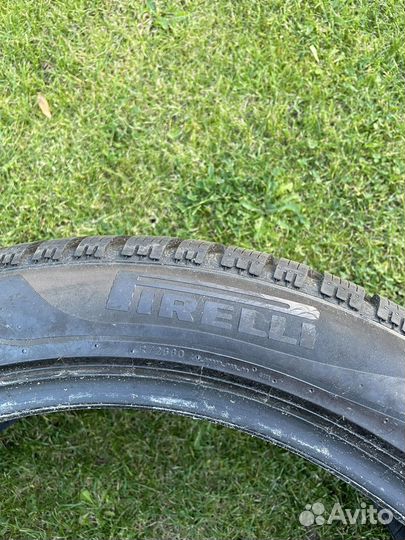 Pirelli Scorpion Winter 2 235/50 R20