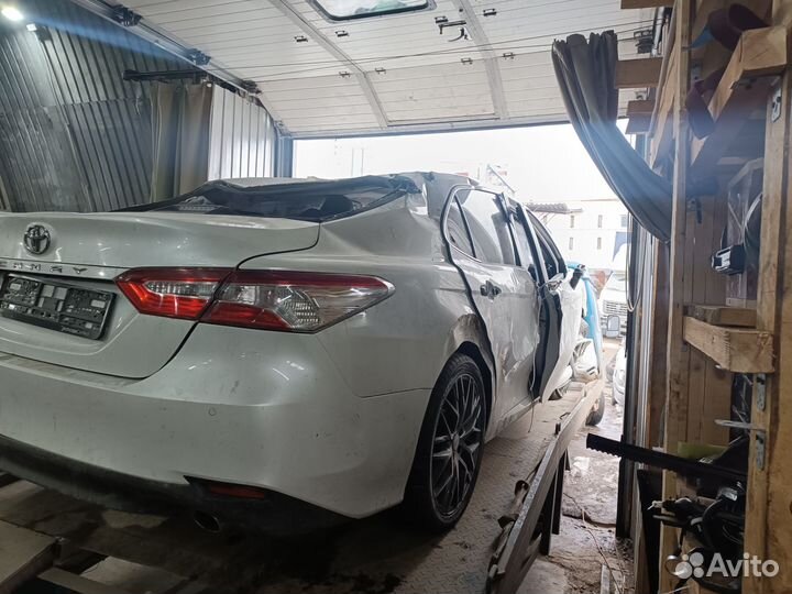 В разборе Toyota Camry XV70 2.5 АКПП 2019 год
