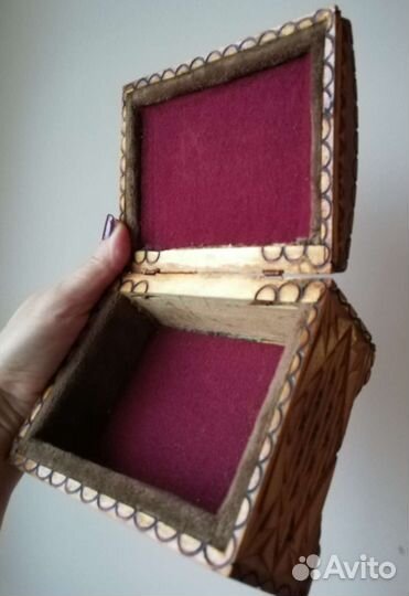 Старая Резная шкатулка