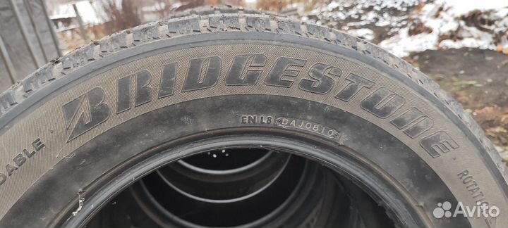 Bridgestone Ice Cruiser 7000 235/65 R17