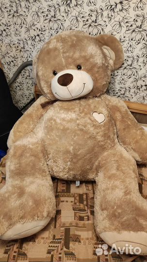 Плюшевый медведь огромный