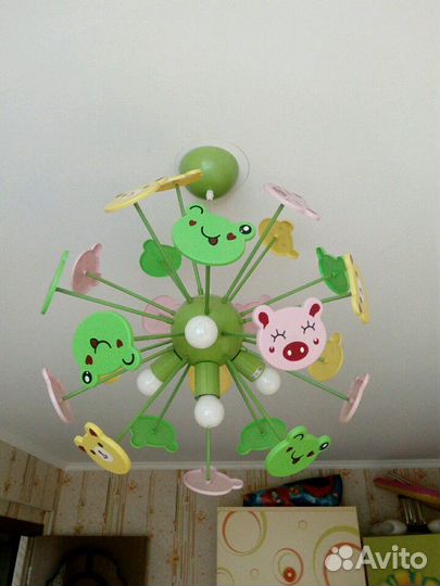 Люстра для детской