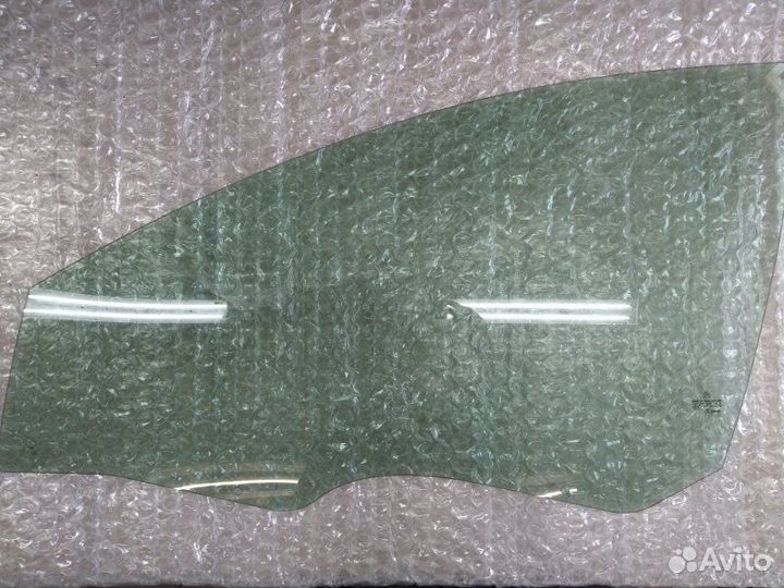 Стекло двери переднее левое Citroen C5 5D HB 2001