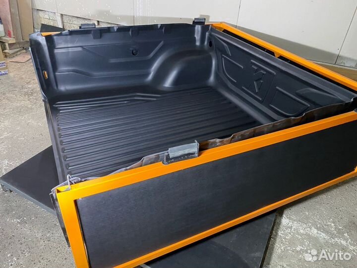 Вставка-вкладыш на пикап L200 2015+/ Hilux 2015+