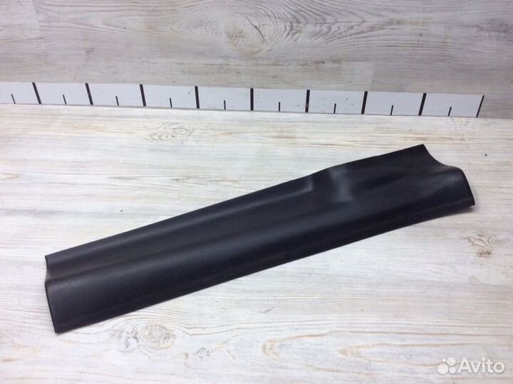 Накладка на порог внутренняя передняя левая
