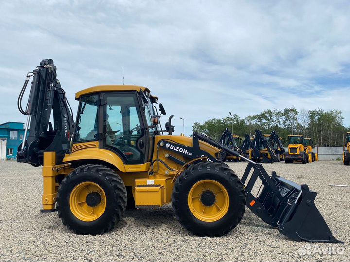 Экскаватор-погрузчик Bizon 888, 2023
