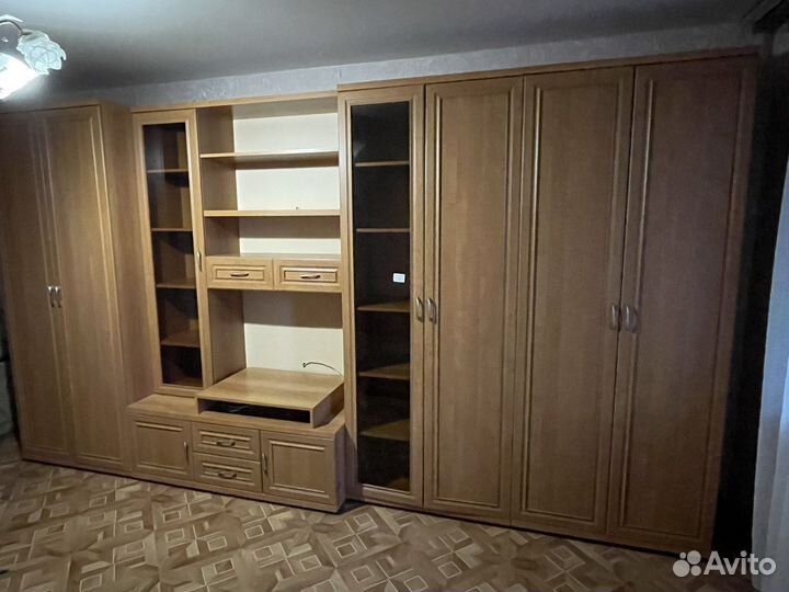Стенка со шкафом