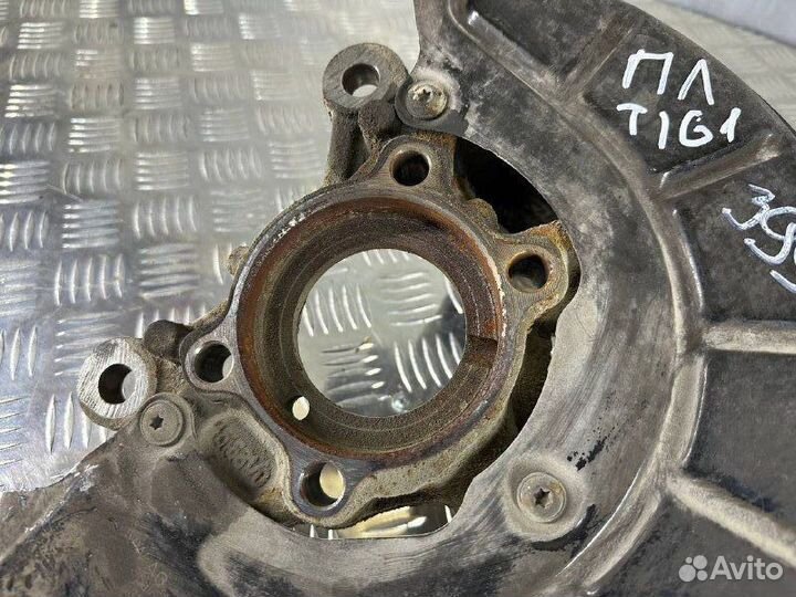 Кулак повортный передний левый VW Tiguan 1