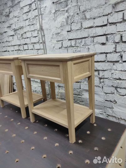 Тумба прикроватная из массива дуба