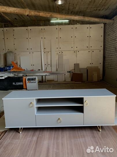 Подставка для телевизора